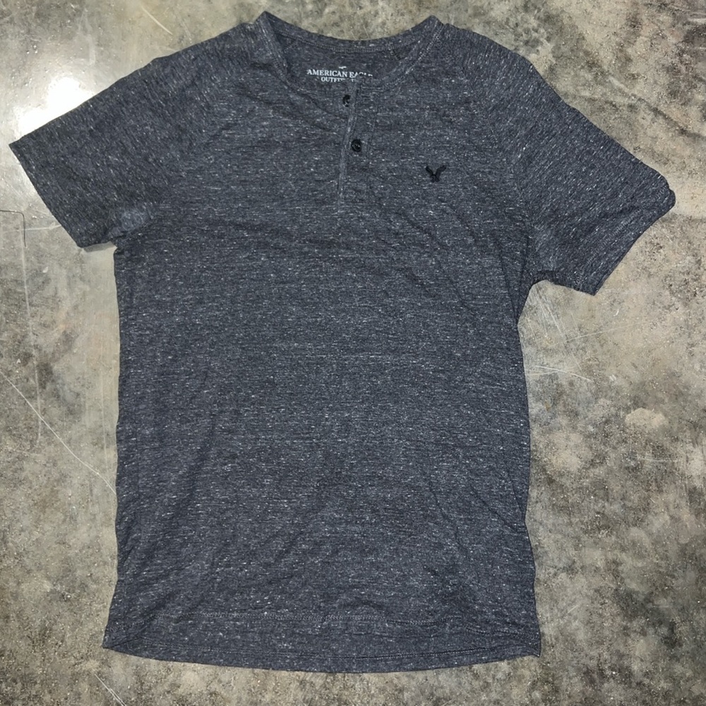 American Eagle Men’s soft t-shirt